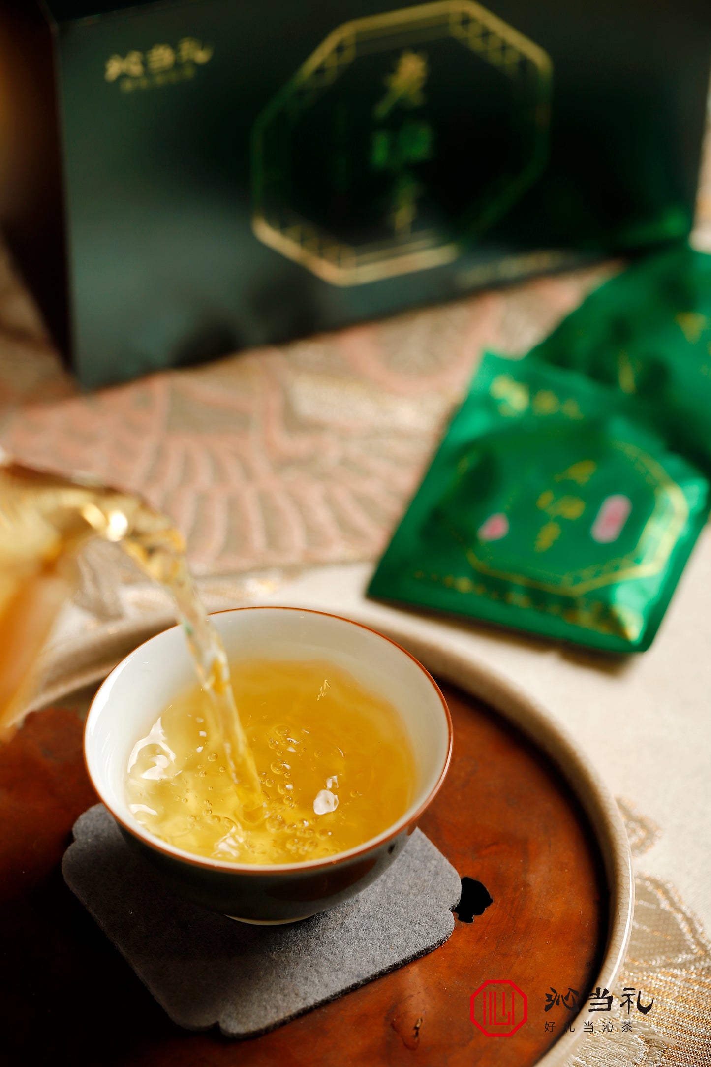 24、老班章（生茶）-プーアル茶，茶の薄片