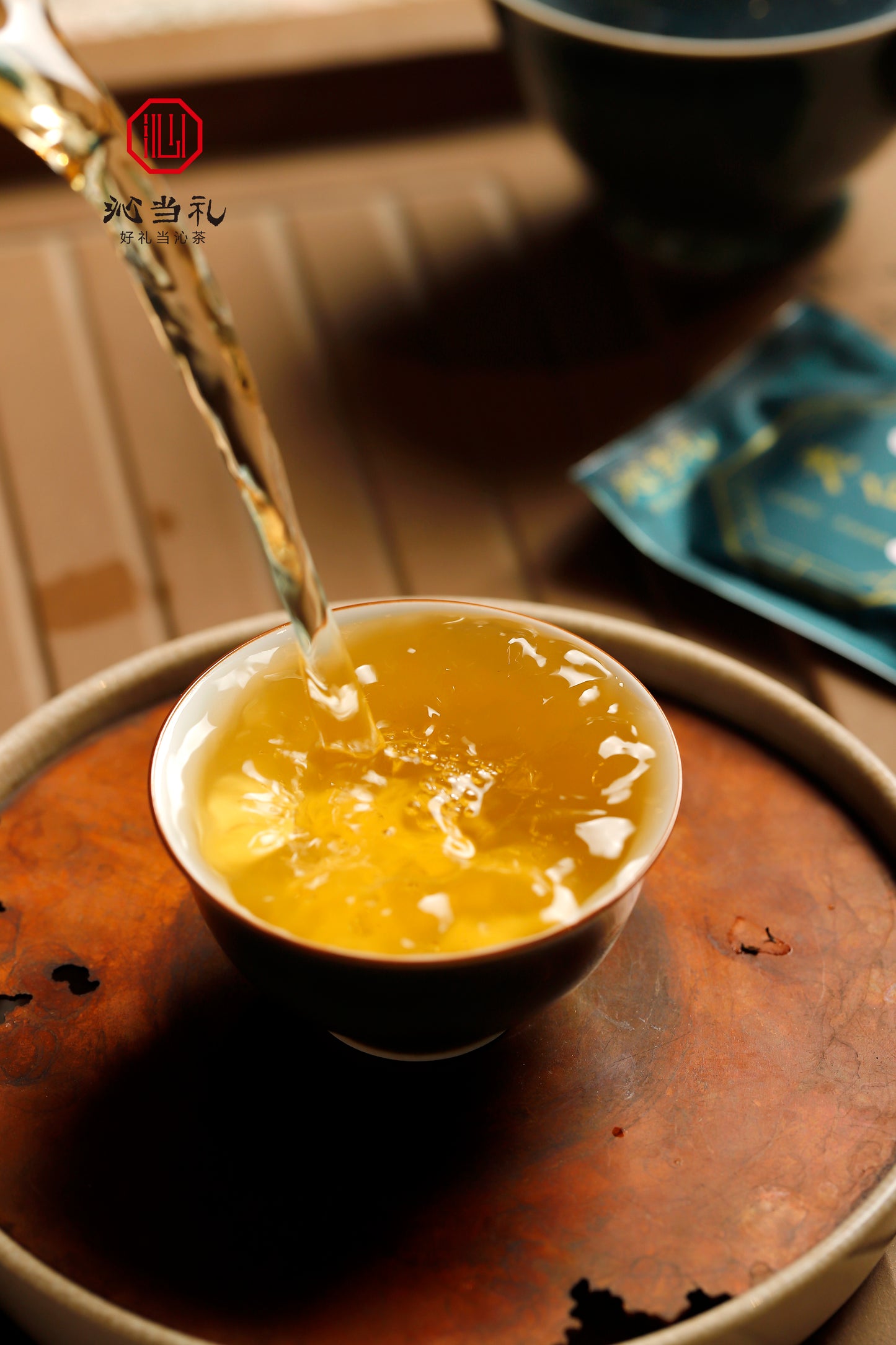 25、老白茶-シロチャ，茶の薄片